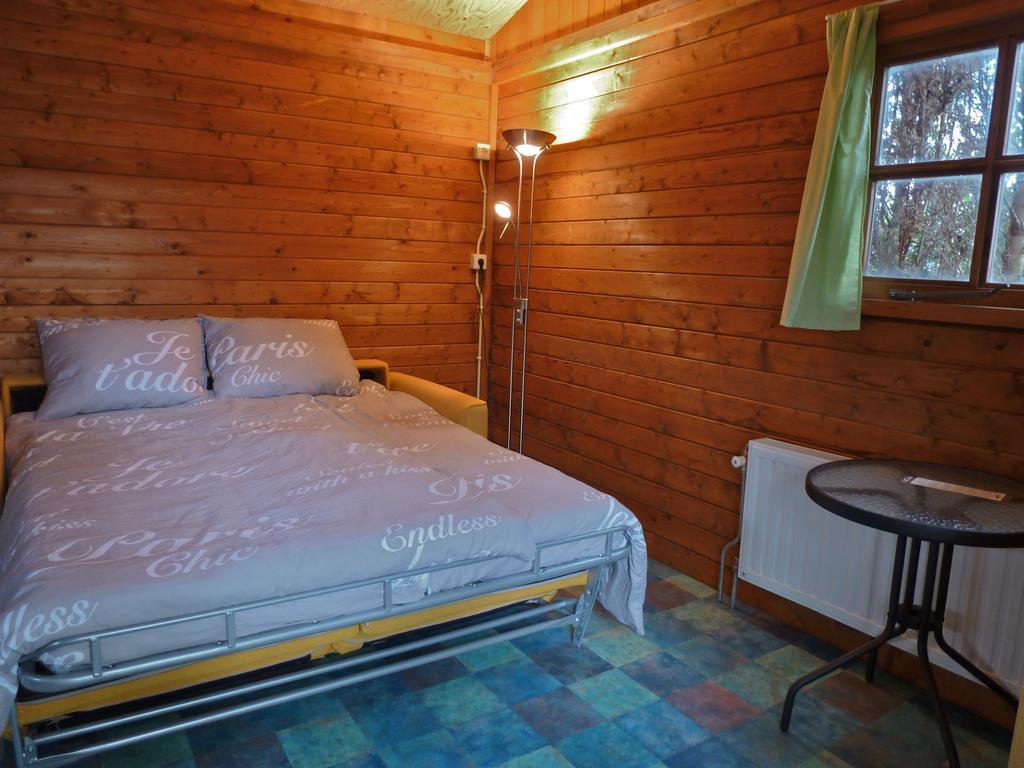Chalet Bed & Happiness